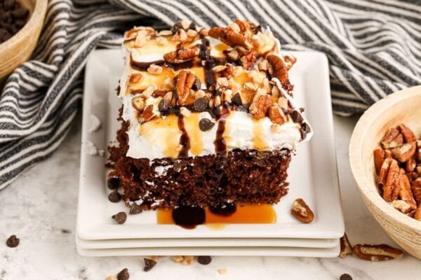 Turtle Poke Cake – Recipes Simple