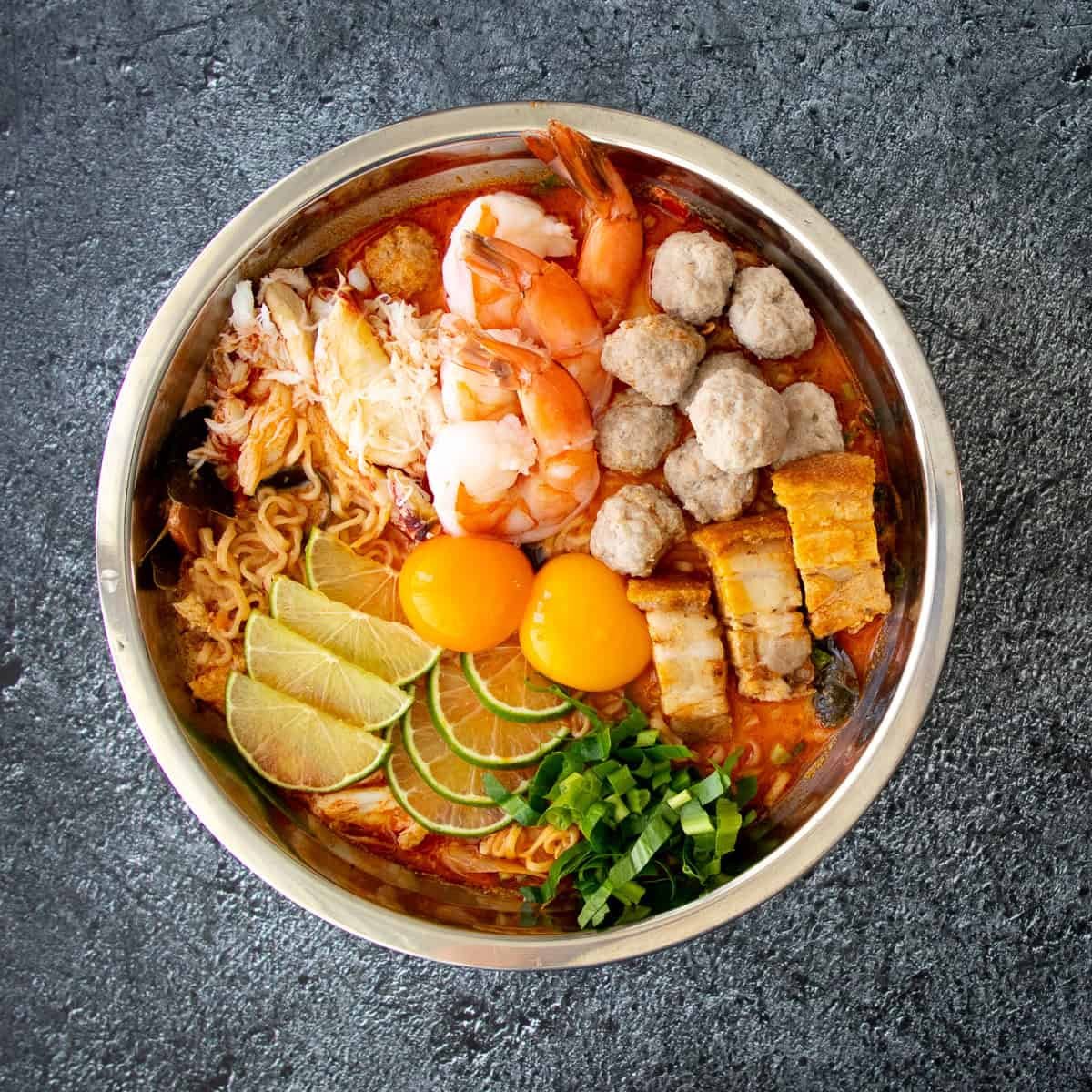 “WOW” Mama Tom Yum Noodles Recipe (Jeh O Chula)