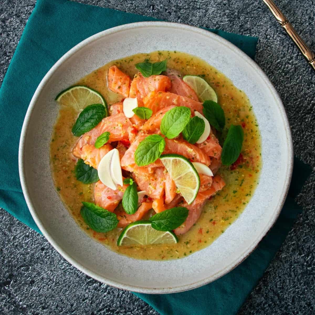 Spicy Salmon Sashimi Salad (My Fave Salmon Ever)